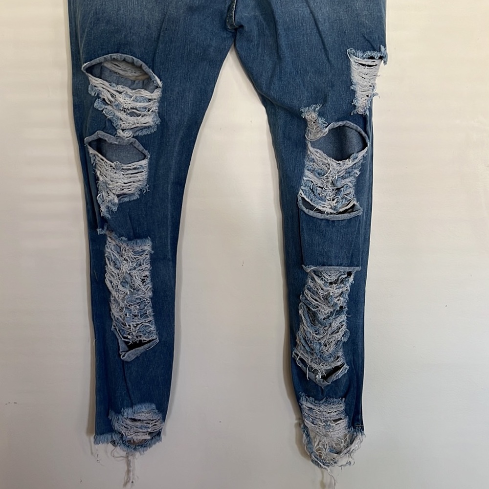 Distressed Jeans - Picture 7 of 9